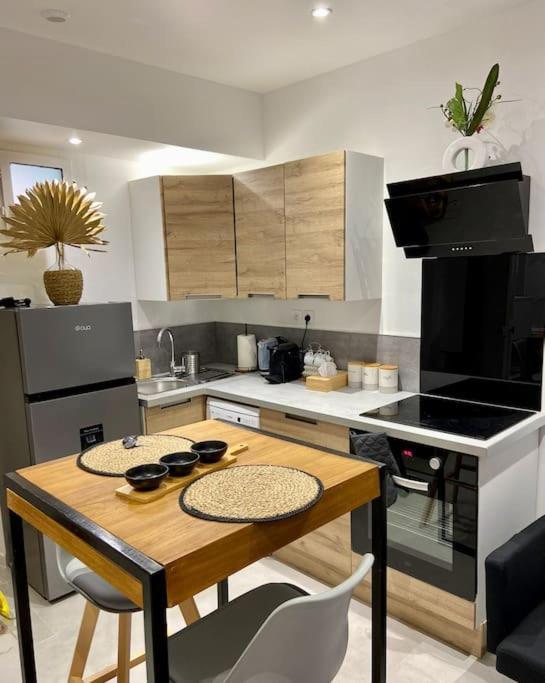 Appartement - Spa Monteux Εξωτερικό φωτογραφία